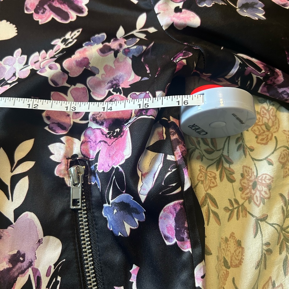 Bomber jacket - Picture 9 of 10